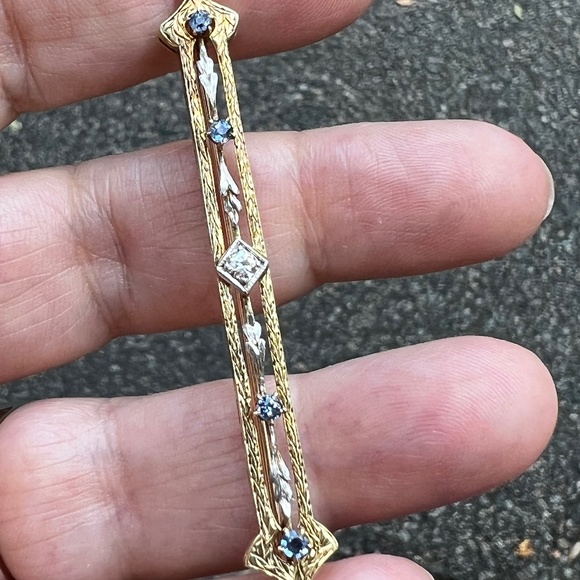 VINTAGE ART DECO 14K YELLOW GOLD CORNFLOWER BLUE SAPPHIRE DIAMOND PIN BROOCH